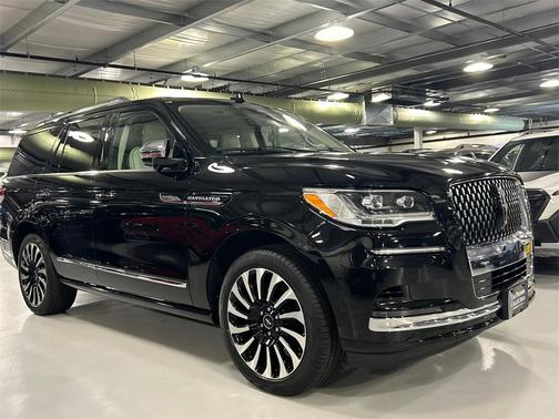 2022 Lincoln Navigator Black Label