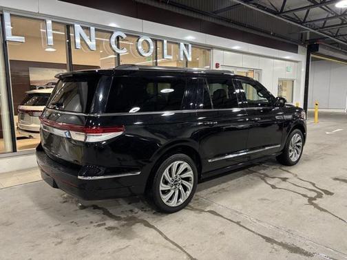 2022 Lincoln Navigator Reserve