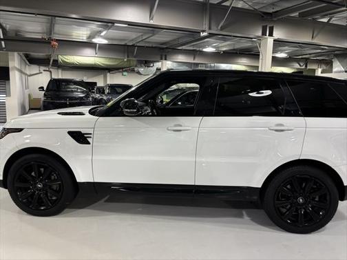 2022 Land Rover Range Rover Sport HSE Silver Edition