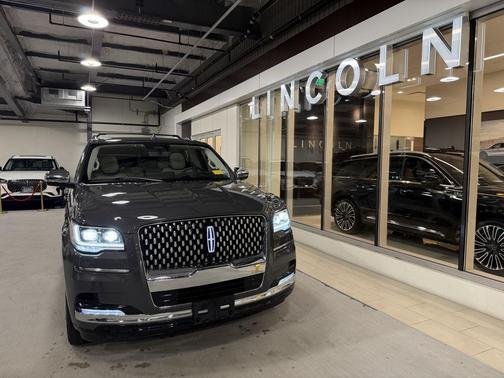 2022 Lincoln Navigator Black Label