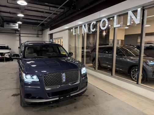 2023 Lincoln Navigator Reserve