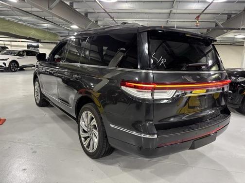 2023 Lincoln Navigator Reserve