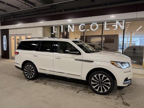 2023 Lincoln Navigator Reserve