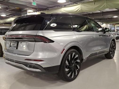 2024 Lincoln Nautilus Reserve
