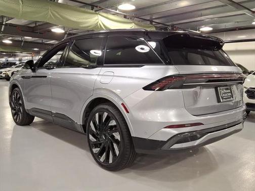 2024 Lincoln Nautilus Reserve