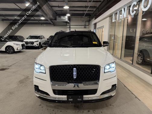 2023 Lincoln Navigator Black Label