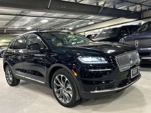 2022 Lincoln Nautilus Reserve