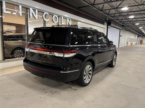 2022 Lincoln Navigator Reserve