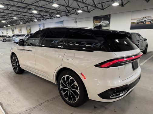 2024 Lincoln Nautilus Reserve