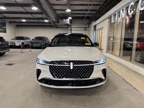 2024 Lincoln Nautilus Reserve