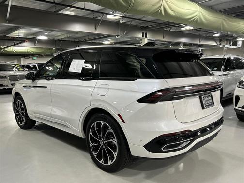 2024 Lincoln Nautilus Reserve