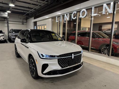 2024 Lincoln Nautilus Reserve