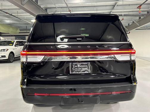INFINITE BLACK 2022 Lincoln Navigator Black Label