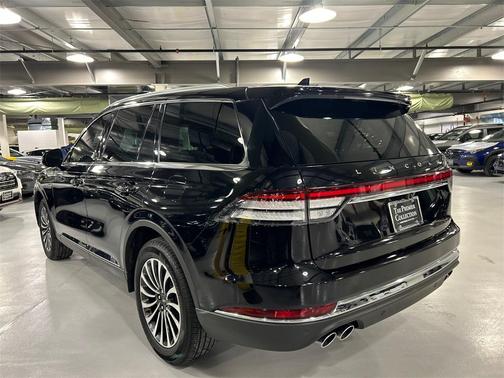 2022 Lincoln Aviator Standard AWD