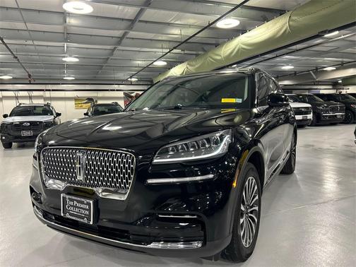 2022 Lincoln Aviator Standard AWD