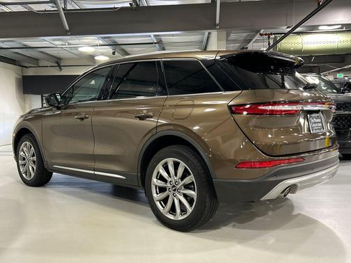 Bronze Smoke Metallic Premium Colorant 2022 Lincoln Corsair Standard