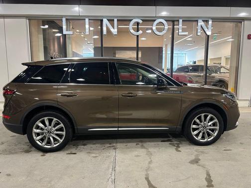 Bronze Smoke Metallic Premium Colorant 2022 Lincoln Corsair Standard