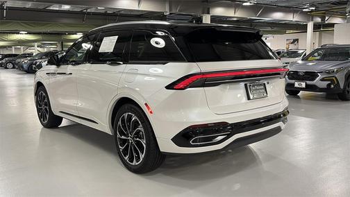 2025 Lincoln Nautilus Reserve