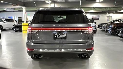 2022 Lincoln Aviator Standard AWD