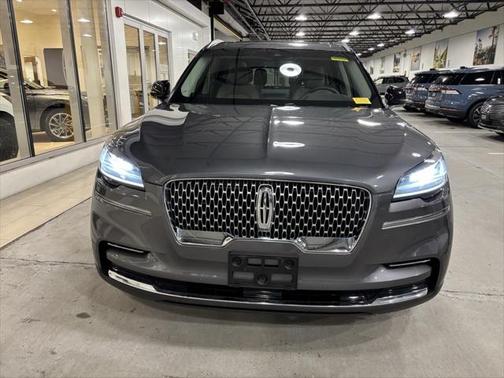 2022 Lincoln Aviator Standard AWD