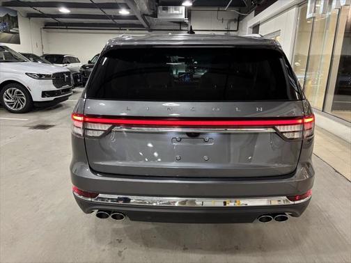 2022 Lincoln Aviator Standard AWD