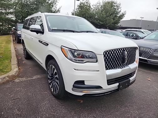2022 Lincoln Navigator Black Label