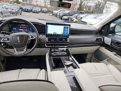 2022 Lincoln Navigator Black Label