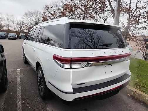 2022 Lincoln Navigator Black Label