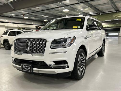 PRISTINE WHITE 2021 Lincoln Navigator Reserve