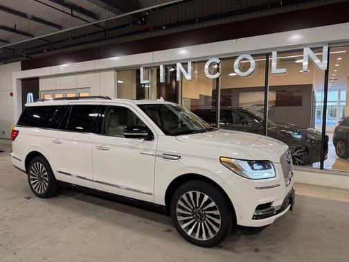 PRISTINE WHITE 2021 Lincoln Navigator Reserve
