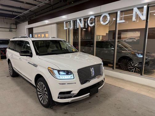 PRISTINE WHITE 2021 Lincoln Navigator Reserve