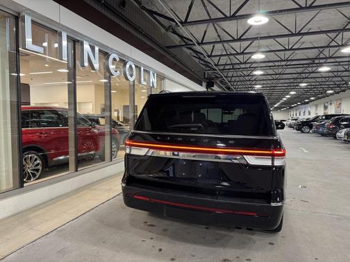 2023 Lincoln Navigator Black Label