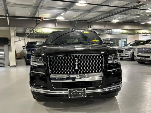 2023 Lincoln Navigator Black Label