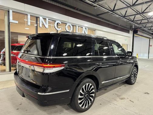 2023 Lincoln Navigator Black Label