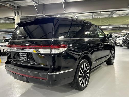2023 Lincoln Navigator Black Label