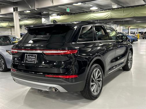 2025 Lincoln Corsair Premiere