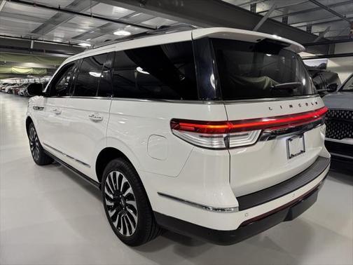 2023 Lincoln Navigator Black Label