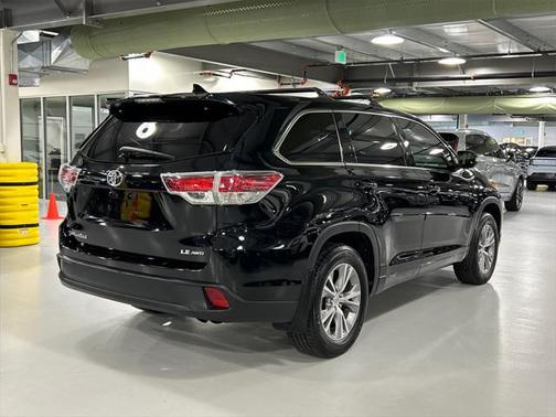 2015 Toyota Highlander LE