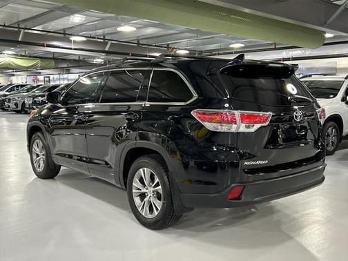 2015 Toyota Highlander LE