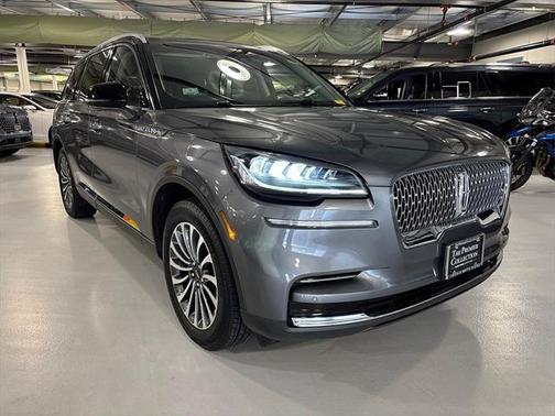 2022 Lincoln Aviator Standard AWD