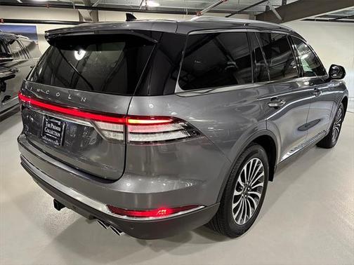2022 Lincoln Aviator Standard AWD