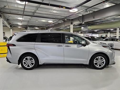 2021 Toyota Sienna Limited 7-Passenger