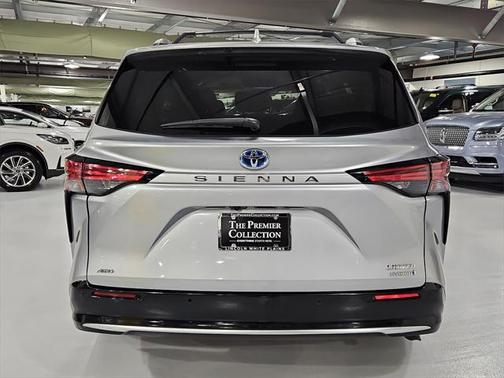 2021 Toyota Sienna Limited 7-Passenger