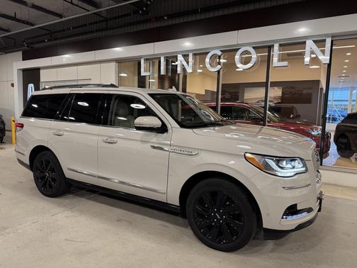 2023 Lincoln Navigator Reserve
