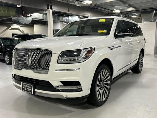 PRISTINE WHITE 2021 Lincoln Navigator Reserve