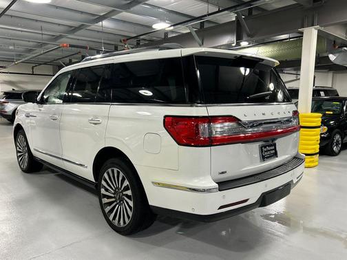 PRISTINE WHITE 2021 Lincoln Navigator Reserve