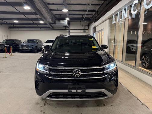 2022 Volkswagen Atlas 3.6L SE w/Technology