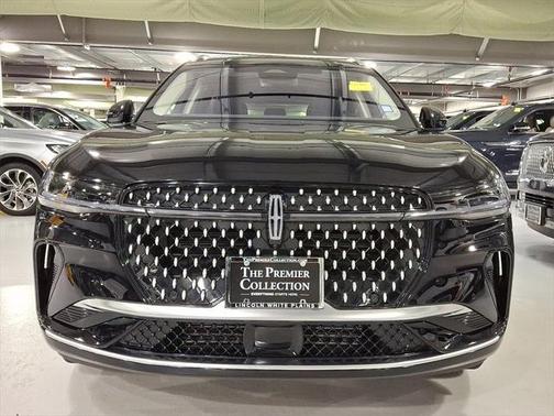 2025 Lincoln Nautilus Reserve