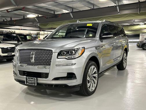 SILVER RADIANCE 2023 Lincoln Navigator Reserve