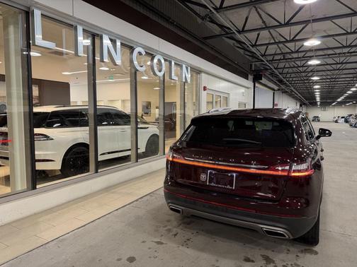 2023 Lincoln Nautilus Reserve